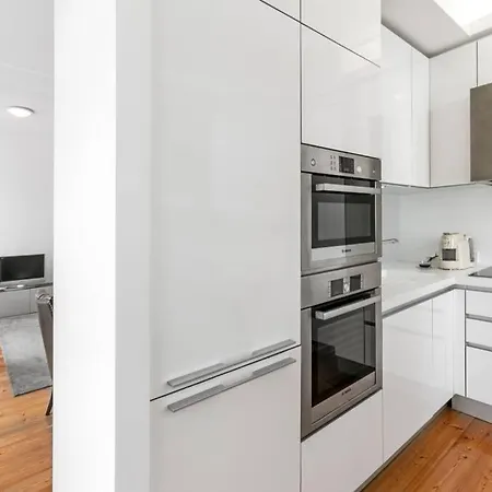 New! Charm That'S Difficult To Resist. W/ Garage. Apartamento