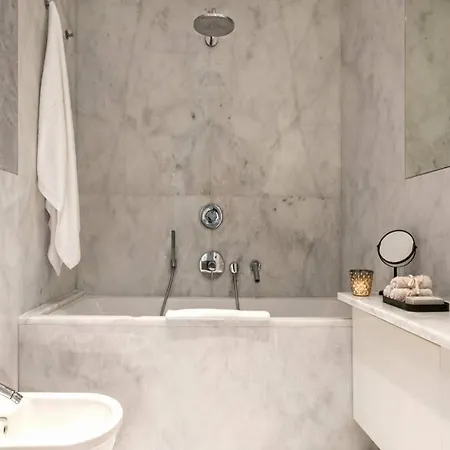 Apartamento New! Charm That'S Difficult To Resist. W/ Garage. *